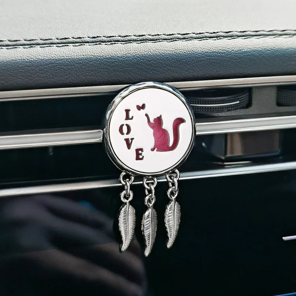 New Dreamcatcher Tree of Life Insert Car Aromatherapy Diffuser Pendant Leaf Tassel Car Air Outlet Essential Oil Diffuser Lockets