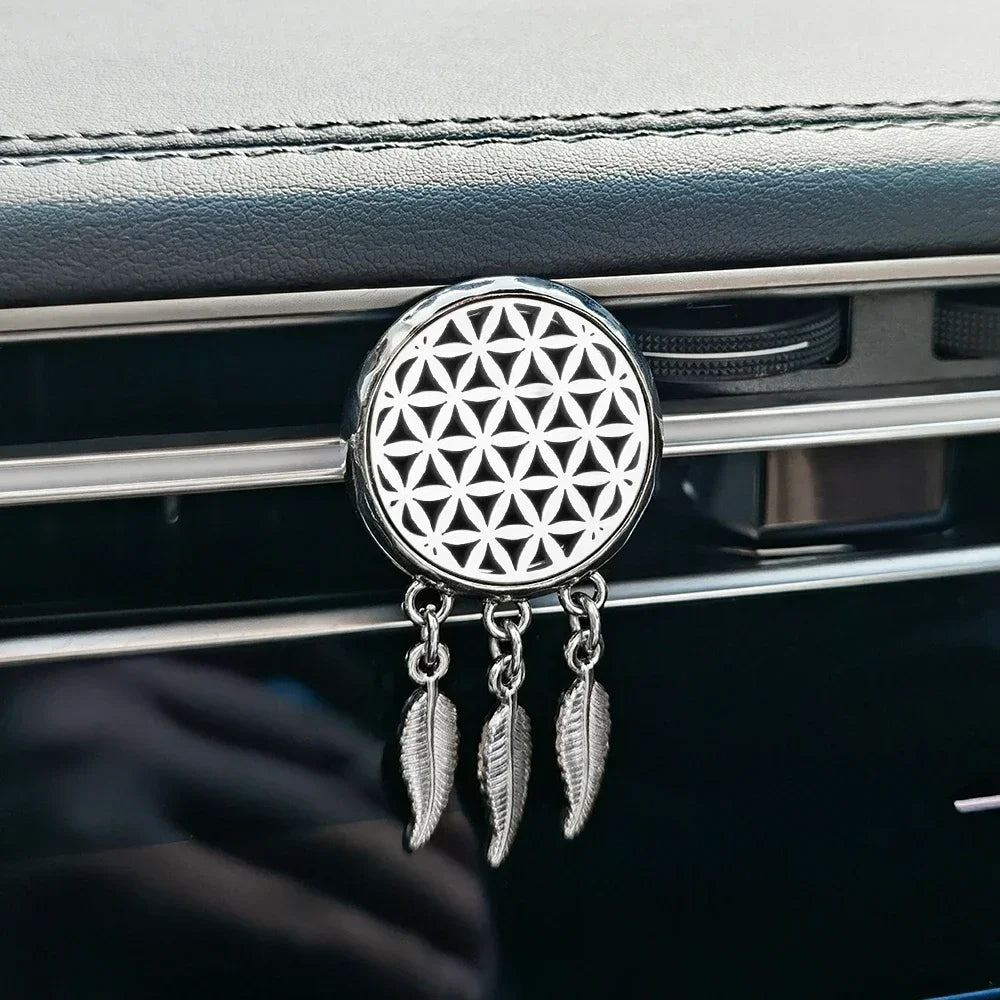 New Dreamcatcher Tree of Life Insert Car Aromatherapy Diffuser Pendant Leaf Tassel Car Air Outlet Essential Oil Diffuser Lockets